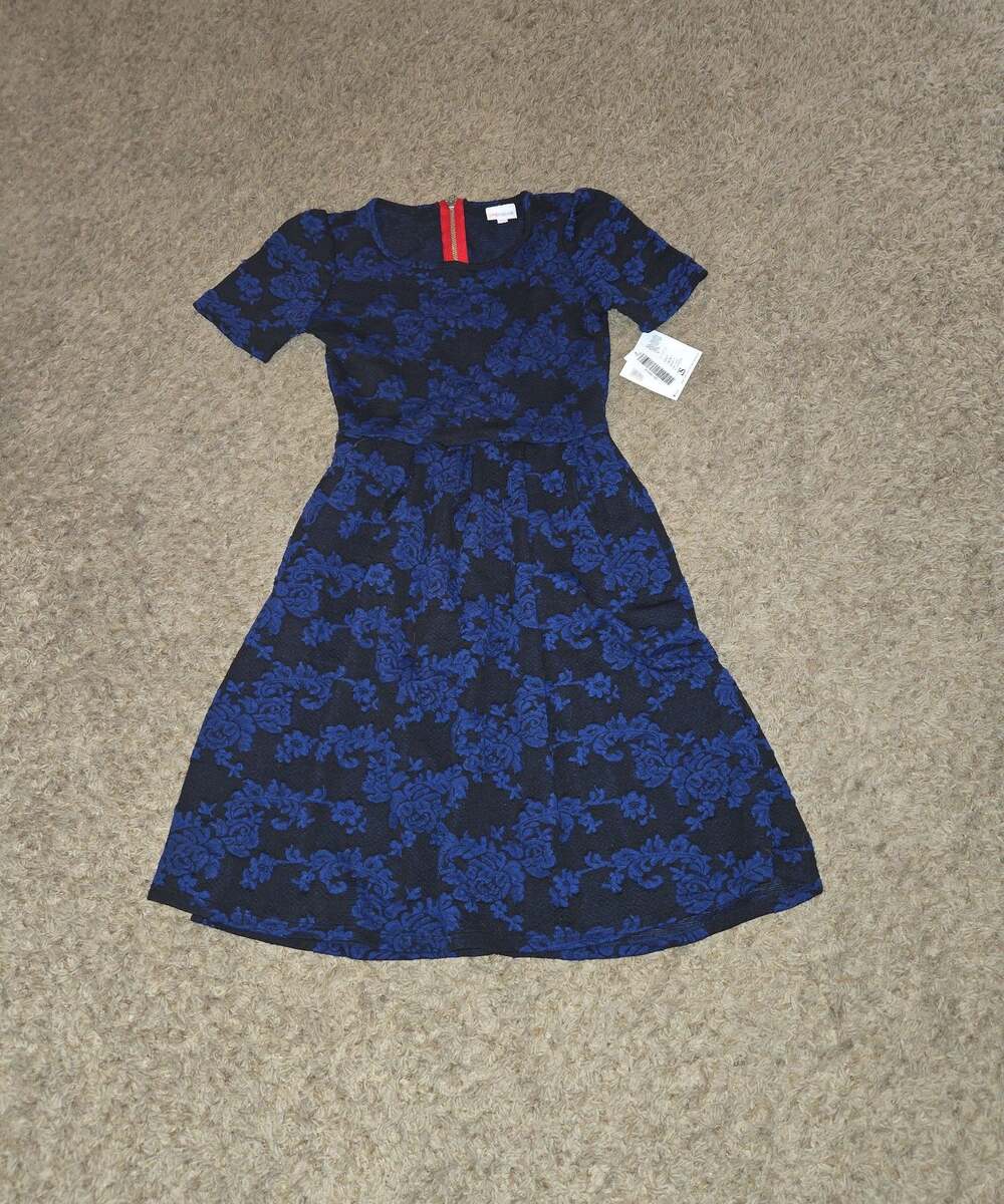 ** New Lularoe Amelia size xs blue black floral